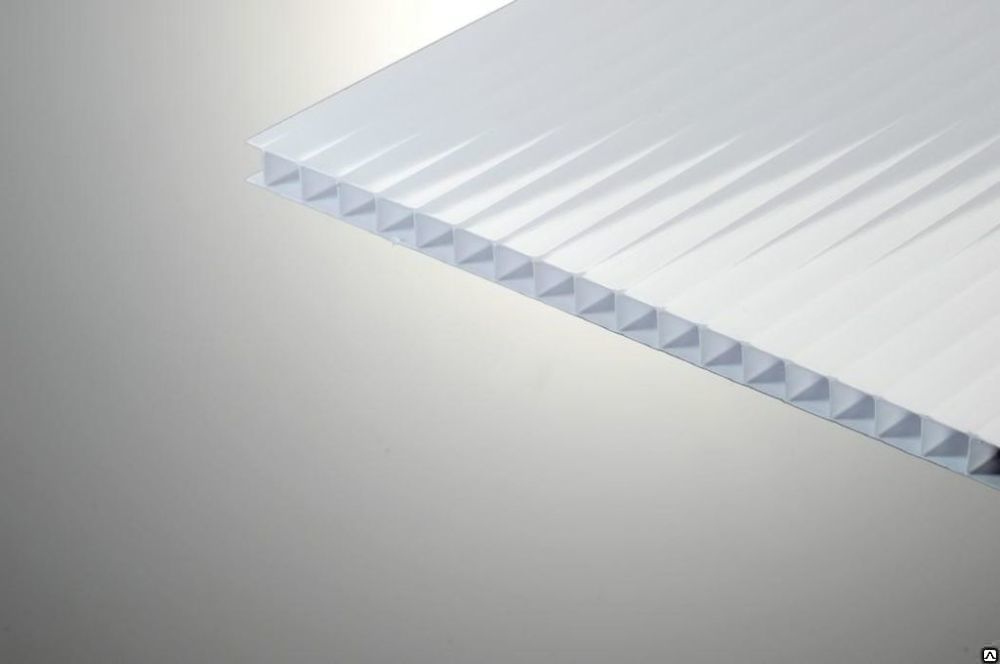 Сотовый поликарбонат Novattro | 10 мм | 2,1х12 м | молочный
