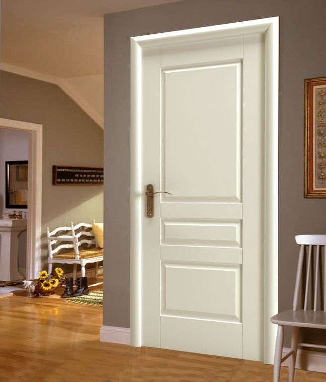 Дверь межкомнатная белого цвета