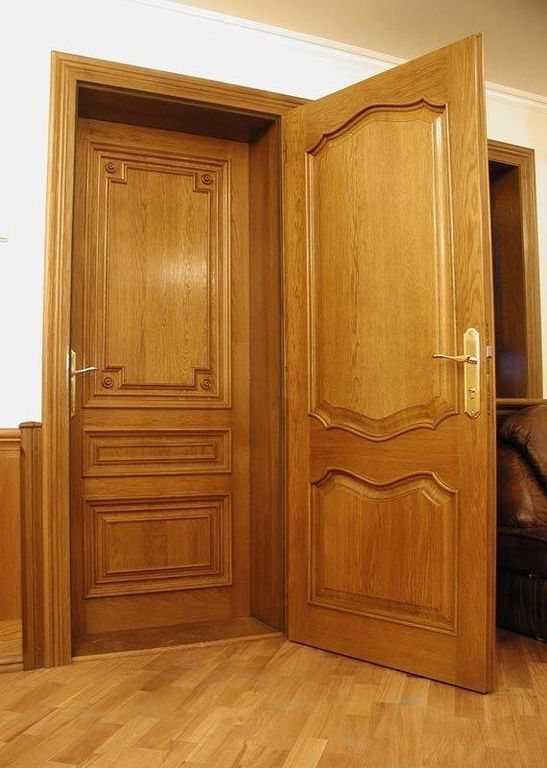 Особенности конструкции и разновидности деревянных входных дверей