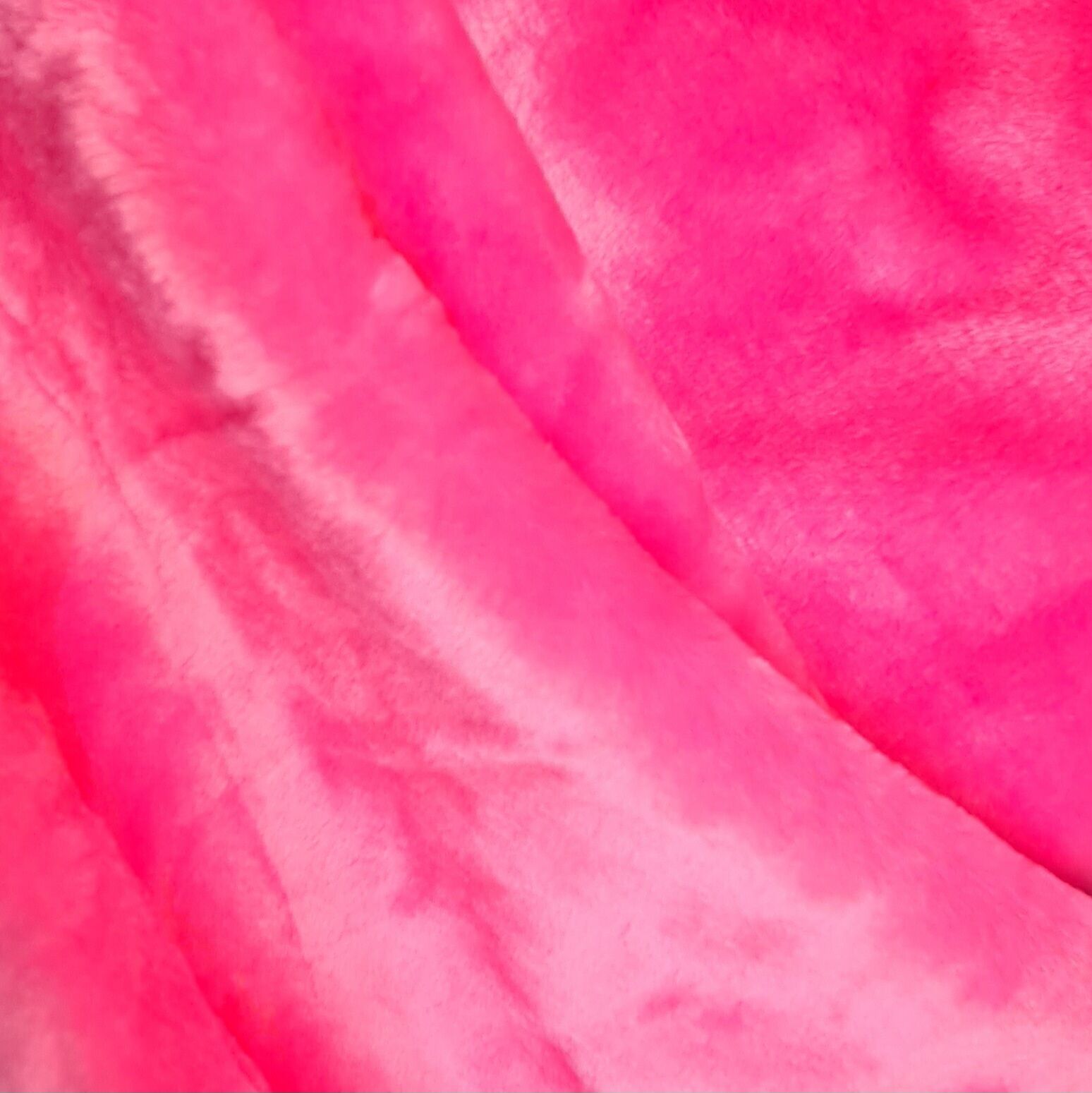 Мех розовый в стиле Барби искусственный