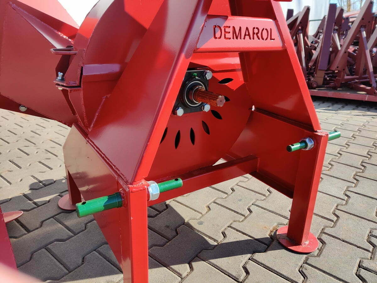 Измельчитель веток на трактор R-13​​​​​​​ Demarol Польша, цена в