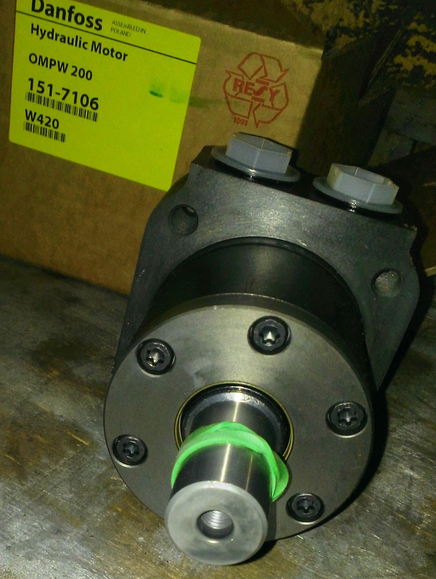 Втулка шлицевая переходная 30х35. Фланец шпонка. Рк12-000017 фланец. Фланец гидромотора мд 532. 001 привода.