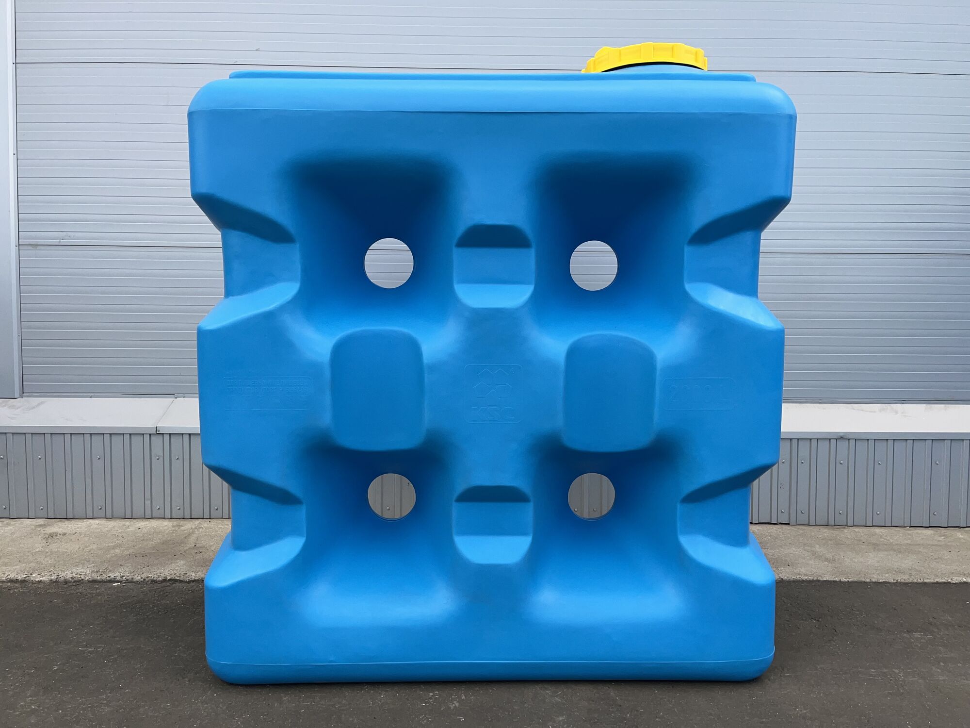 Бак пластиковый прямоугольный 2000 литров для воды и топлива, сыпучего сырья